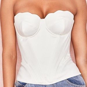 House of CB Corse Simone- White satin scallop edge NWOT